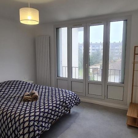 Private Room In Shared Apartment IV Beauvais Kültér fotó