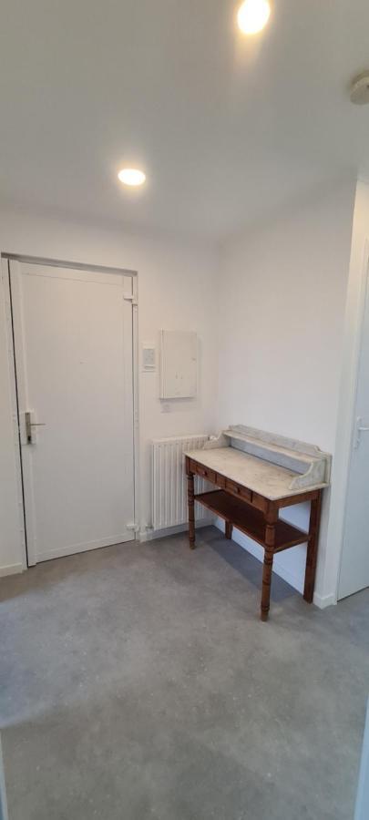 Private Room In Shared Apartment IV Beauvais Kültér fotó